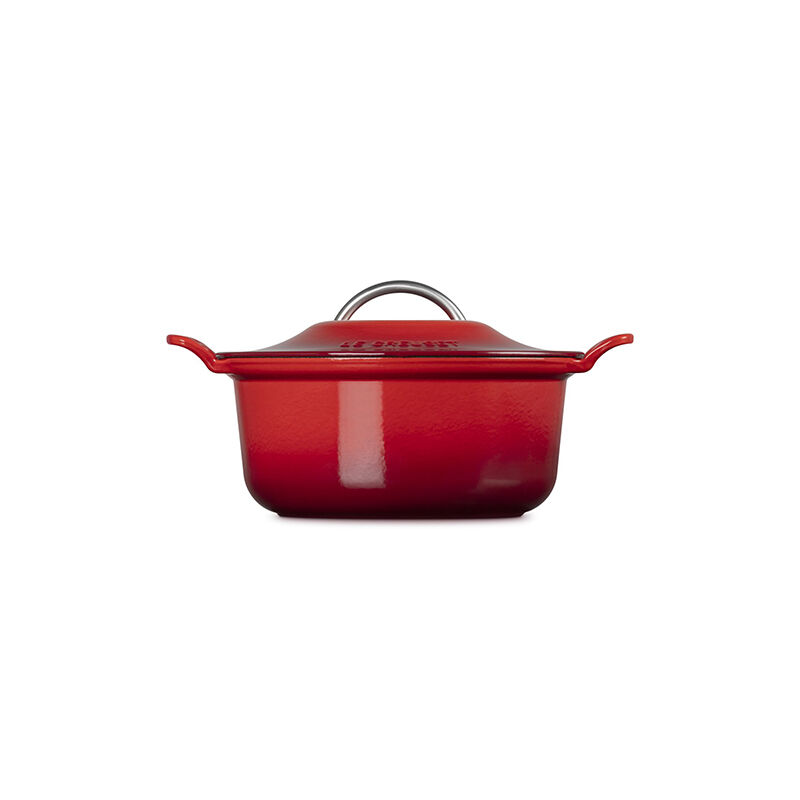 Modern Heritage Round Dutch Oven - Image 4