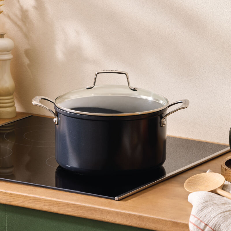 Essential Non-stick Ceramic Stockpot with Glass Lid - Image 5