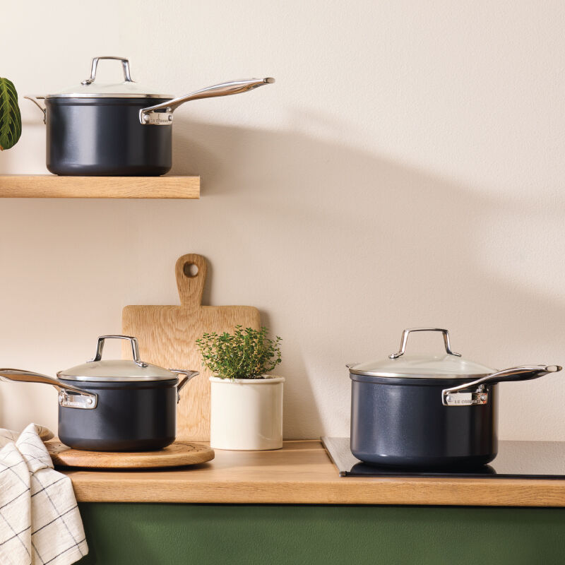 Essential Non-stick Ceramic Saucepan with Glass Lid - Image 3